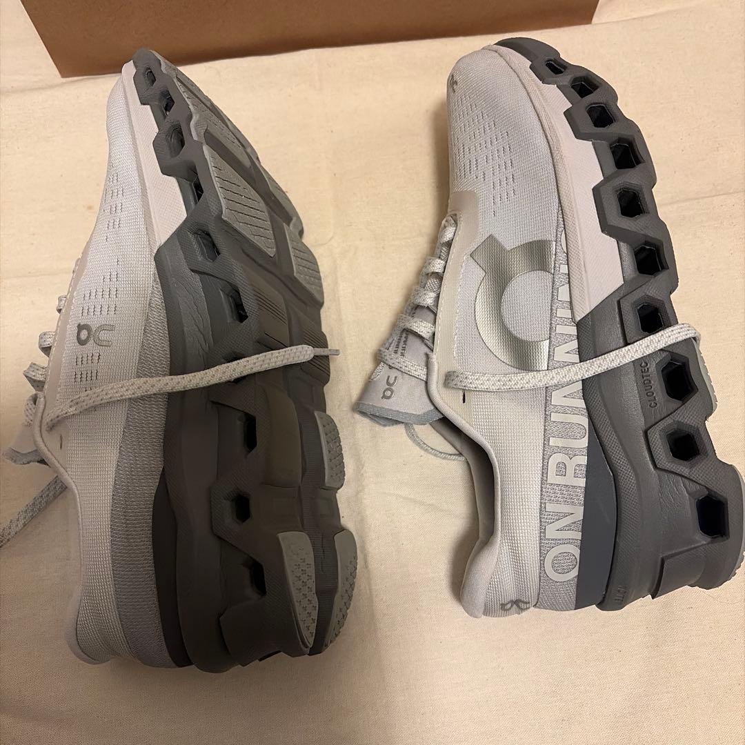 【中古美品】クラウドモンスター2 フロスト/ロック 24.5cm