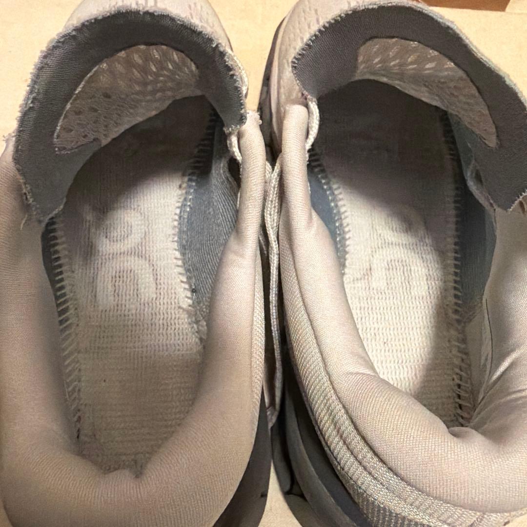 【中古美品】クラウドモンスター2 フロスト/ロック 24.5cm