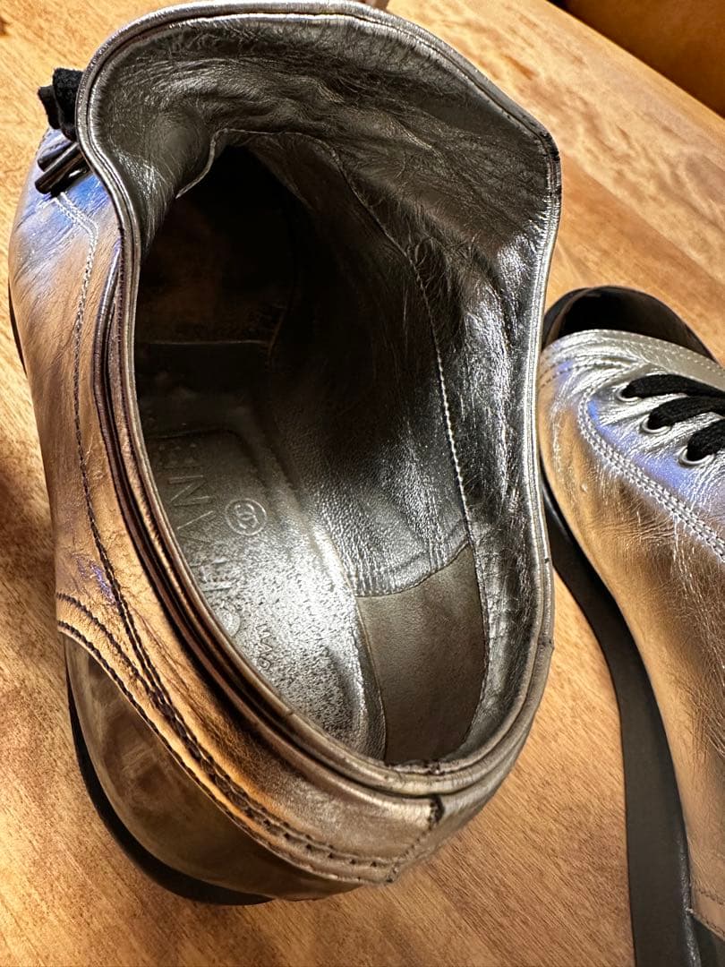 古*♪様 Chanel シルバー スニーカー値下げしました