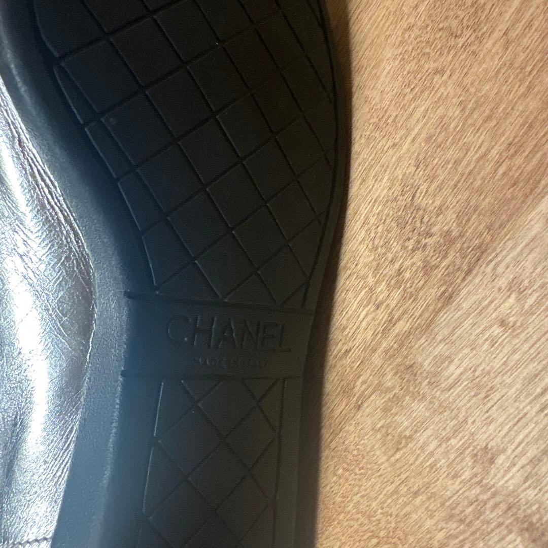 古*♪様 Chanel シルバー スニーカー値下げしました