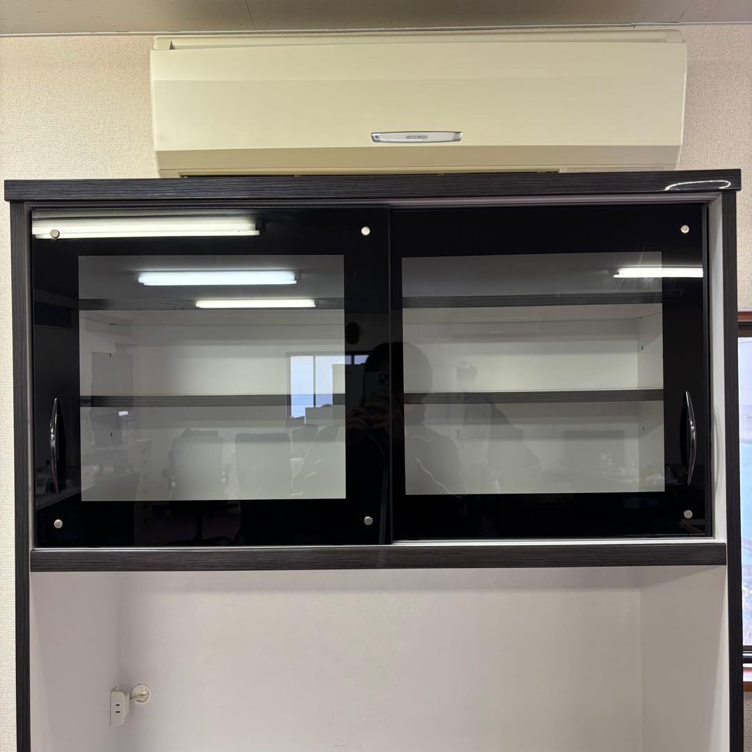 関家具　ダークブラウン木製食器棚