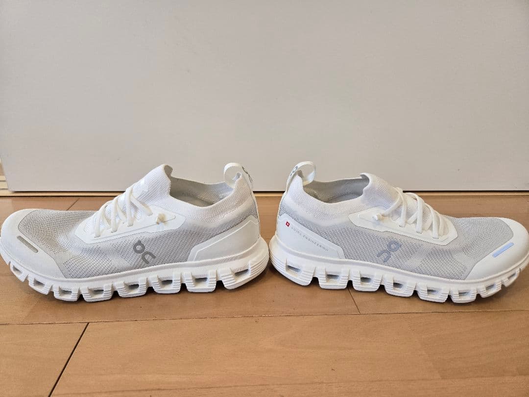 出品再開⭐スニーカー 「On」Cloud 6 Versa レディース