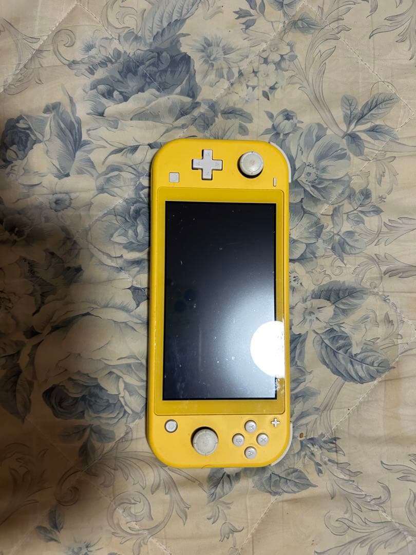 合馬公式アカウントNintendo Switch Lite イエロー