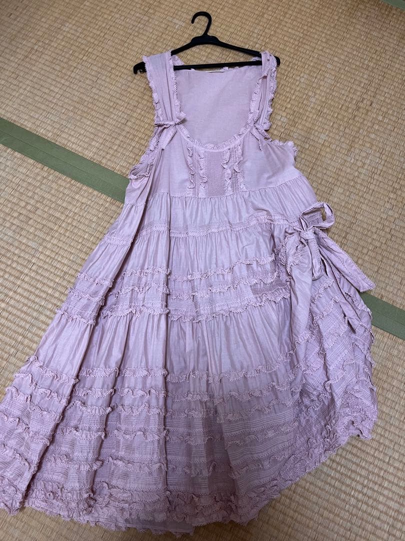 ピンクハウス　タブリエ　ピンク色