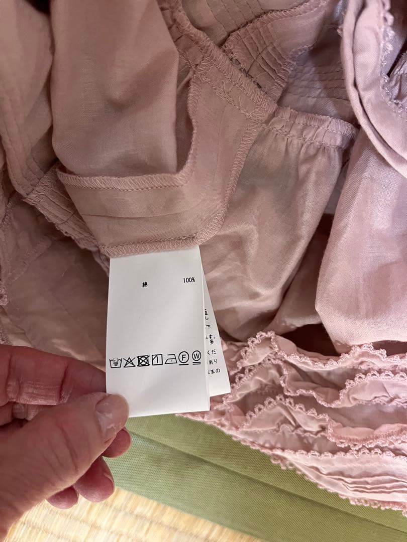 ピンクハウス　タブリエ　ピンク色