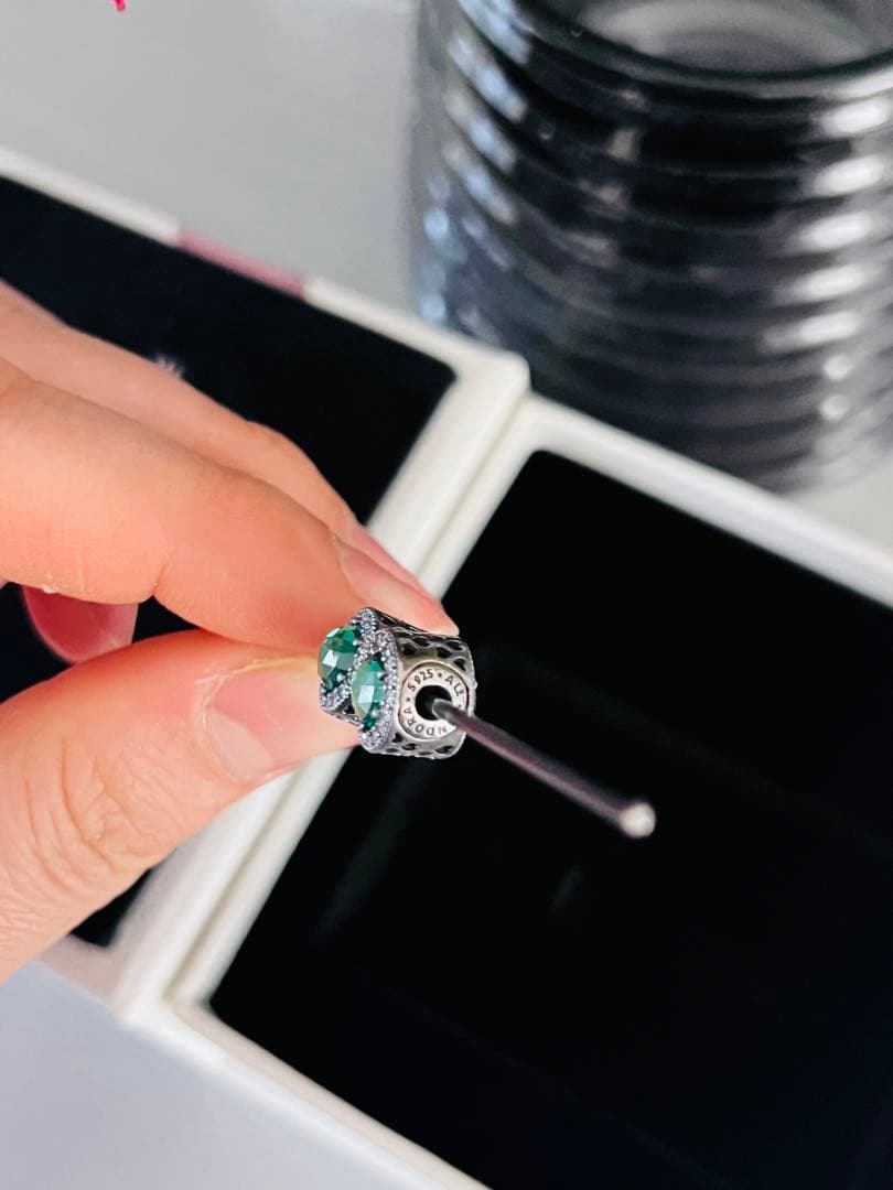 パンドラ（PANDORA）グリーン ラディアント ハート チャーム