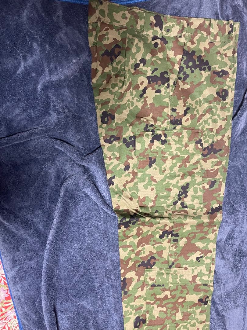 迷彩服セット　4B