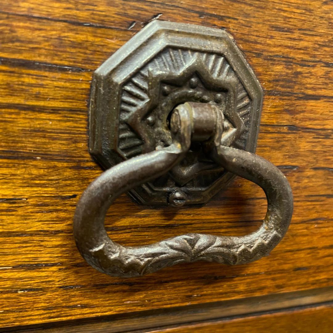 アンティーク家具　オーク材3段チェスト　made in England 1940