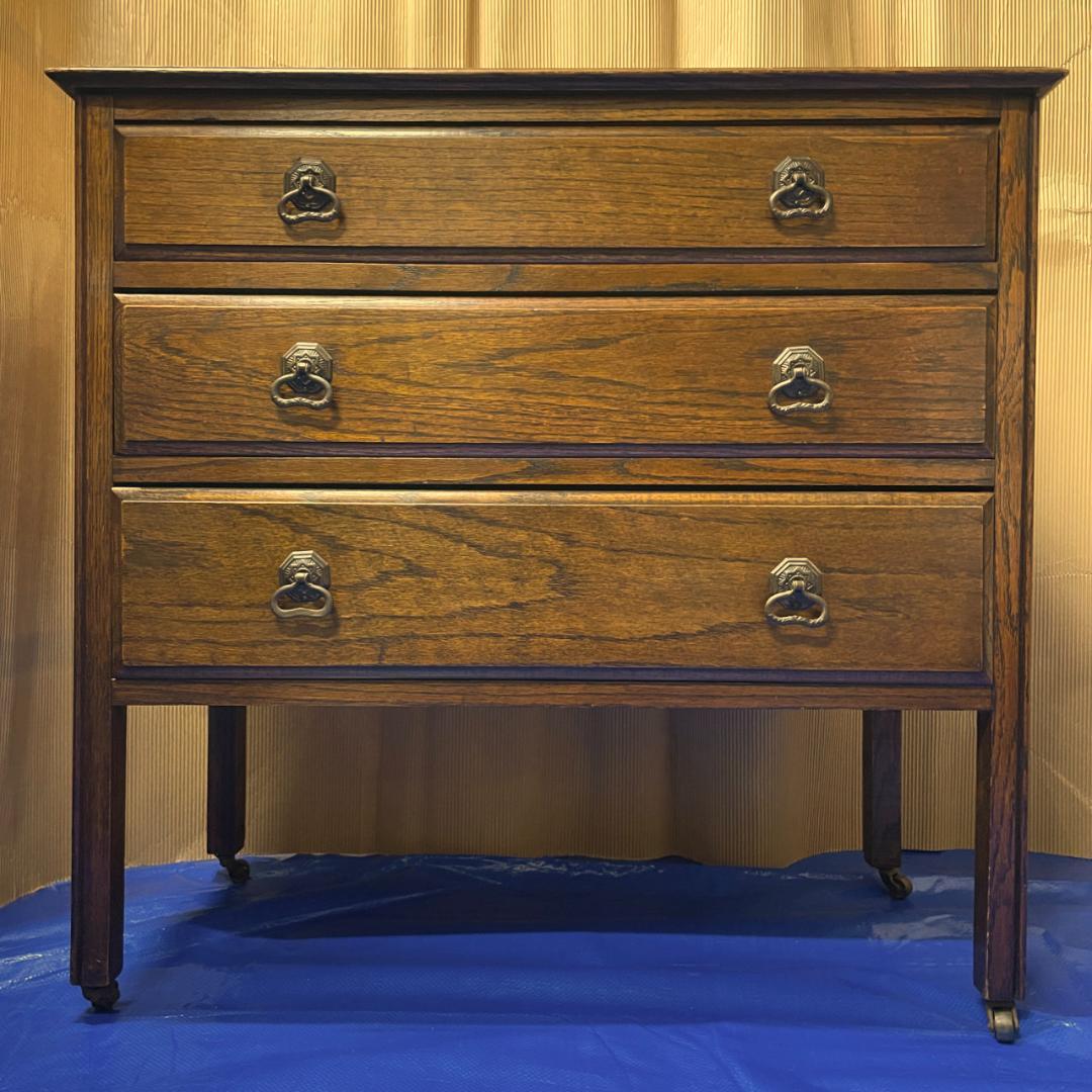 アンティーク家具　オーク材3段チェスト　made in England 1940