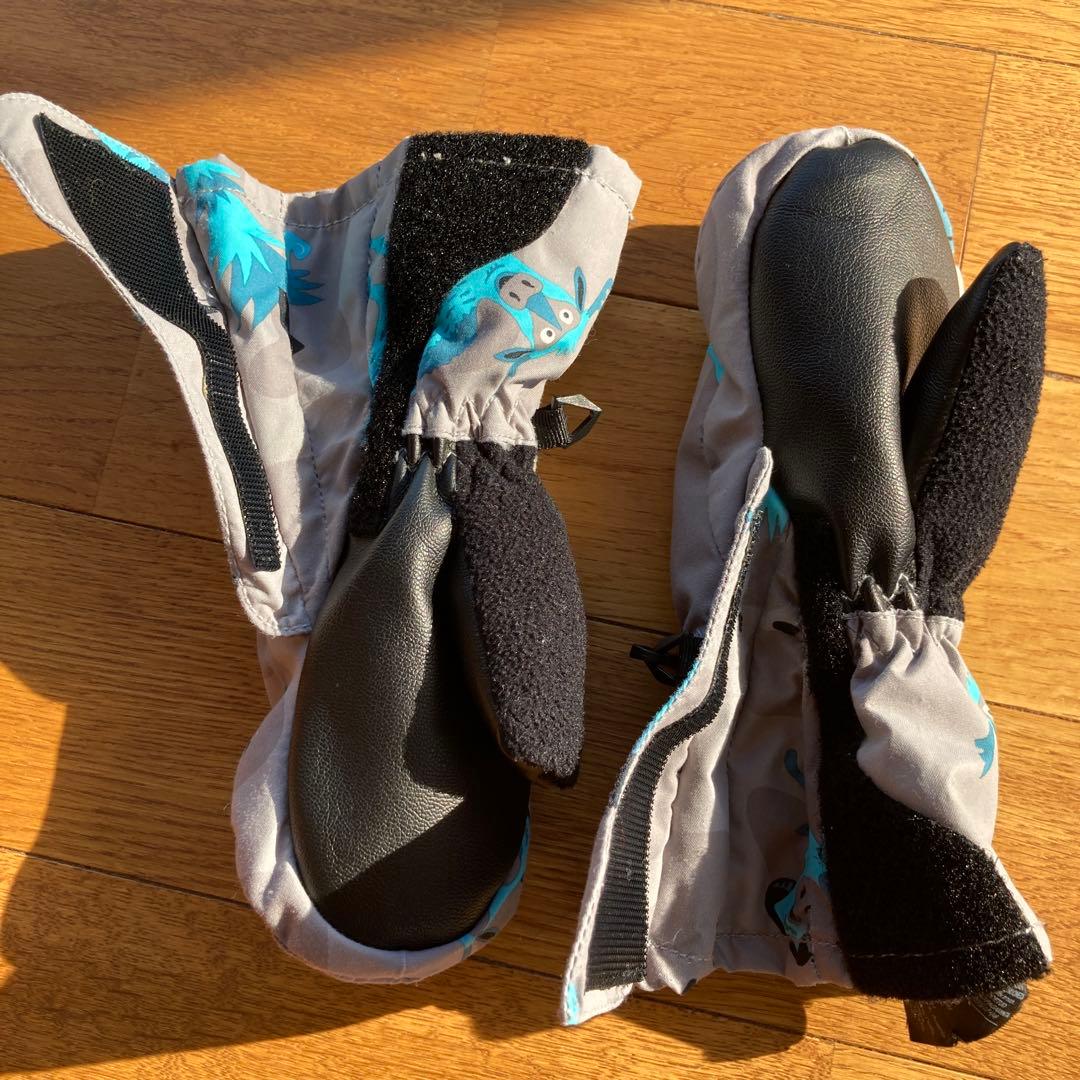 子ども用スキーウェア（140㌢）、手袋、帽子、フリース（M）セット