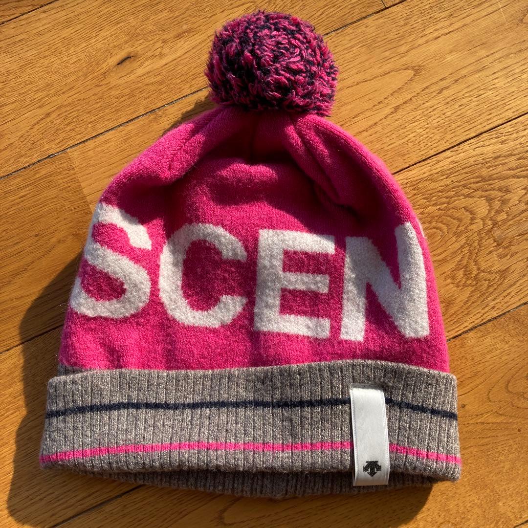 子ども用スキーウェア（140㌢）、手袋、帽子、フリース（M）セット