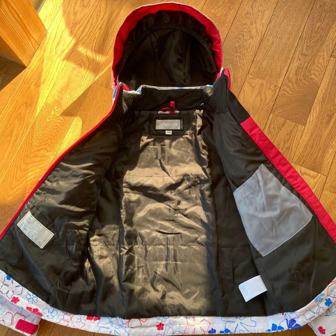 子ども用スキーウェア（140㌢）、手袋、帽子、フリース（M）セット