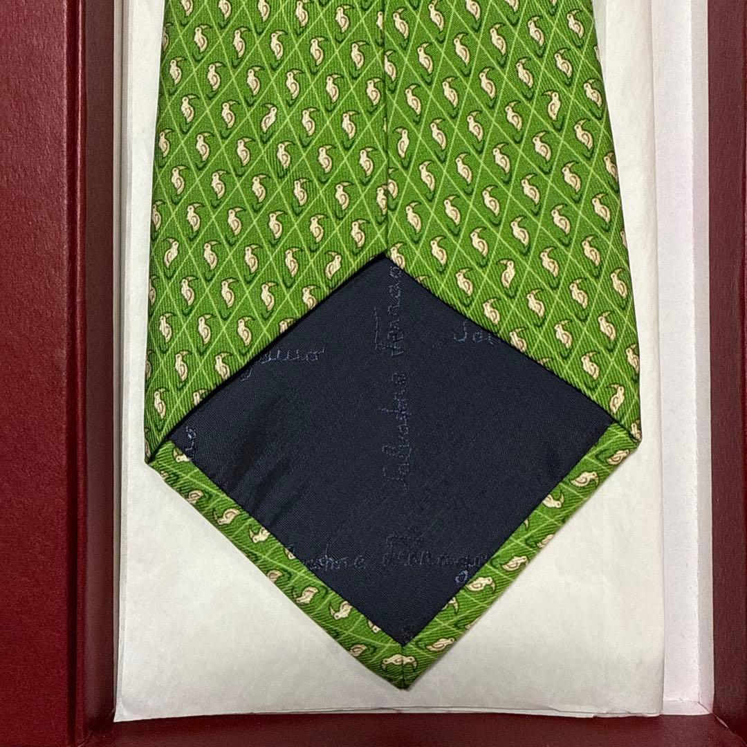 極美品　サルバトーレフェラガモ　ネクタイ　まとめて二本