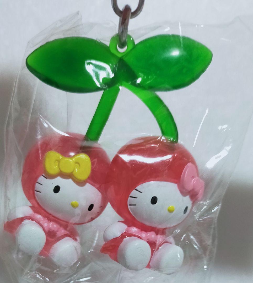 ハローキティ　山形限定　さくらんぼ　キーホルダー　ご当地　サンリオ