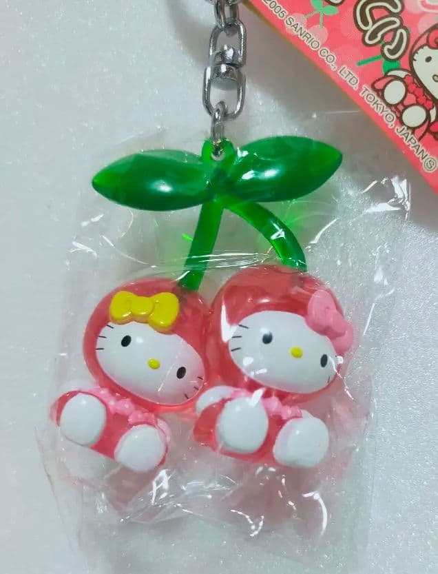 ハローキティ　山形限定　さくらんぼ　キーホルダー　ご当地　サンリオ