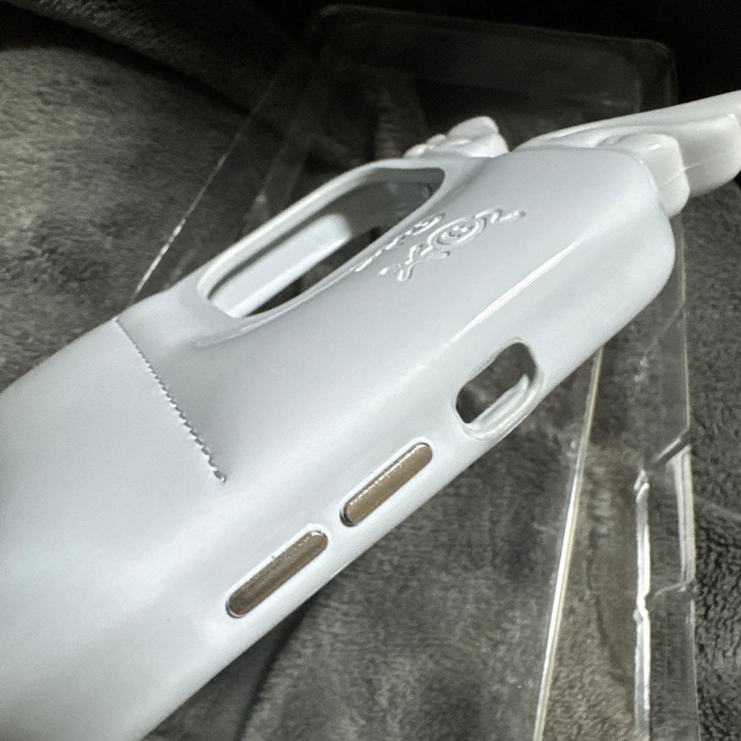 羽付きiPhone用ケースurbansophistication15promax