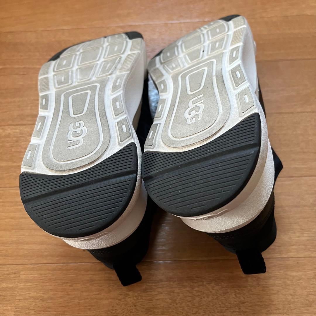 UGG ブラック スニーカー　23.5センチ