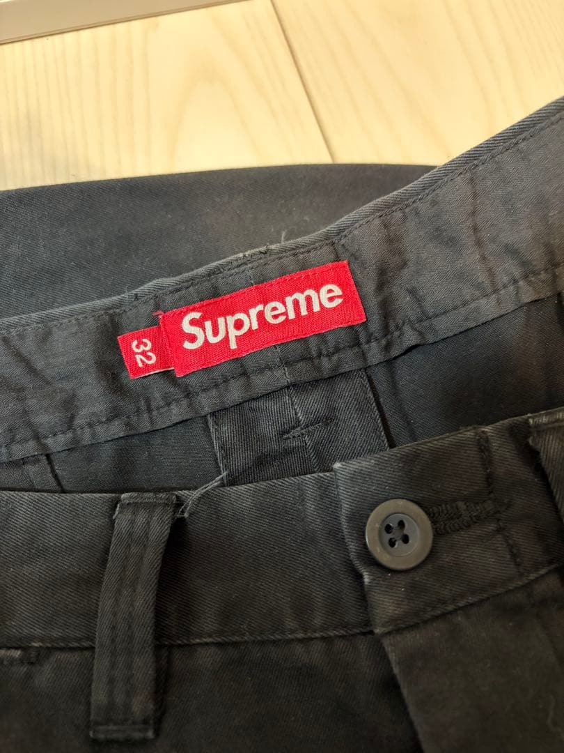 supreme チノパンツ　シュプリーム