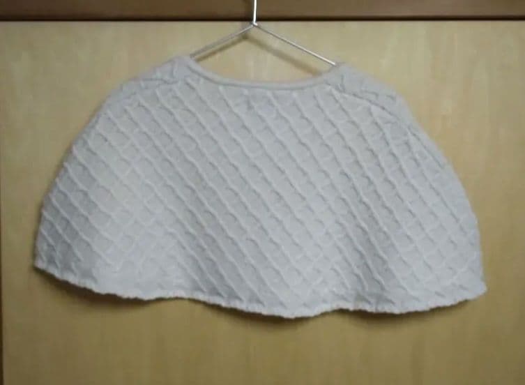 オオカミとフクロウ　オオカミと旅するケープ　アイボリー