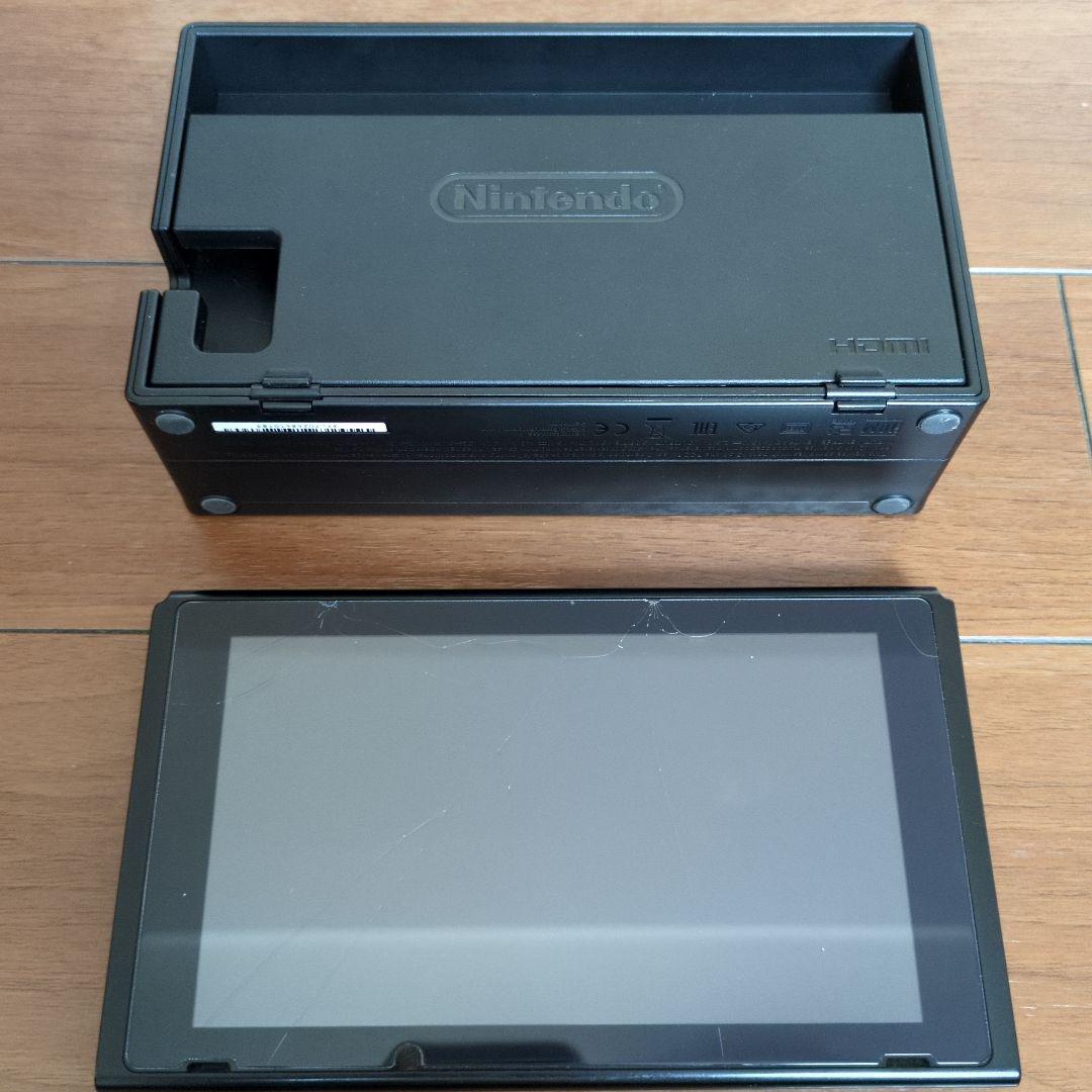 Nintendo Switch 本体 黒 画面ひび割れ