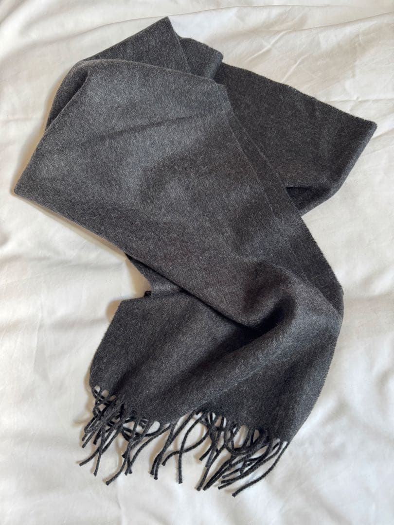 Johnstons of Elgin カシミヤマフラー グレー 180x25cm