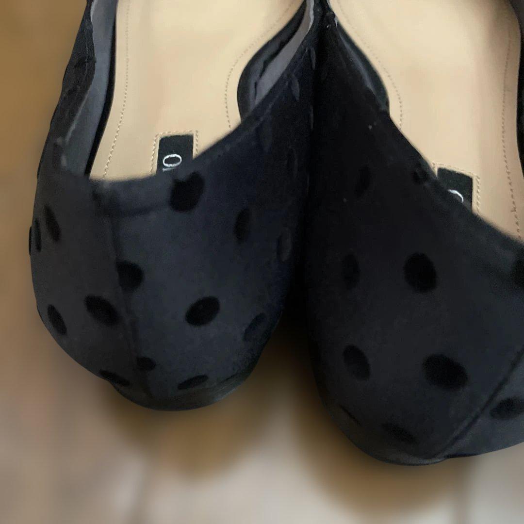 OHGA ビジュー付き黒ポインテッドトゥシューズ