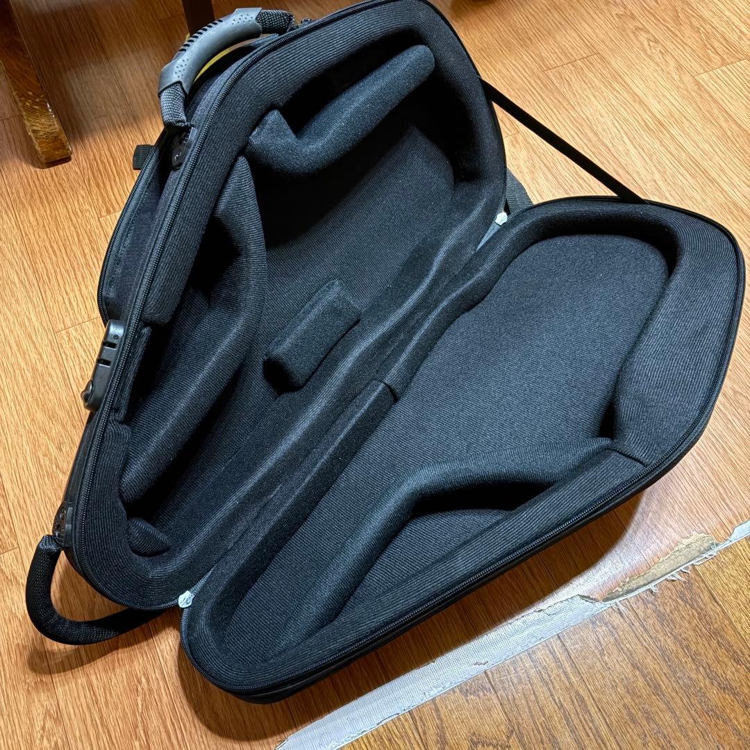 bags アルトサックスケース　ショルダー　ブラック　鍵付き
