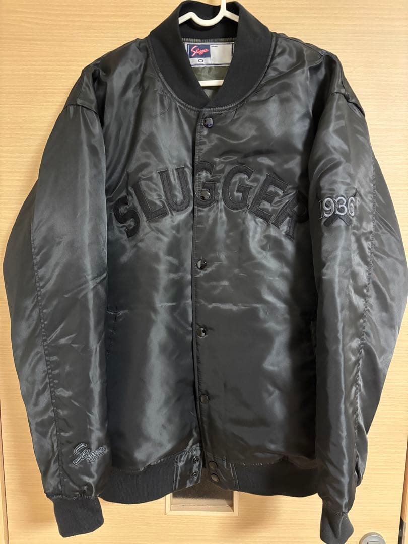 SLUGGER ブラック スタジャン 中綿入り【Oサイズ】