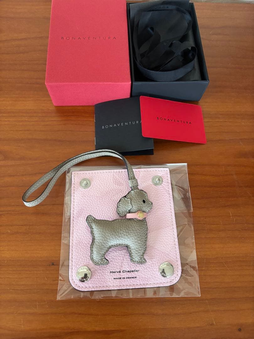 ボナペンチュラ　トイプードル　チャーム　桜色