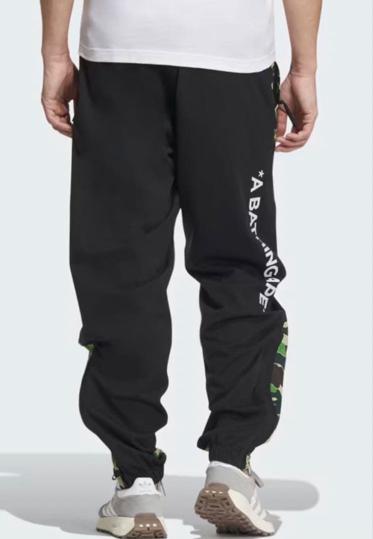 A BATHING APE×adidasWINDRDYソフトシェルジョガーパンツ