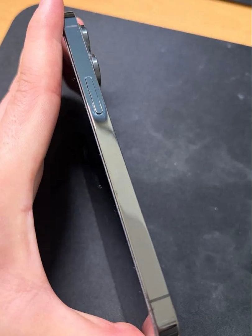 iPhone 13 Pro 256GB グラファイト バッテリー 89%