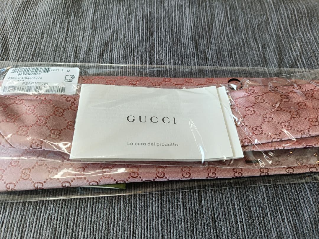 【新品・未使用】GUCCI ピンク GGロゴ シルクネクタイ