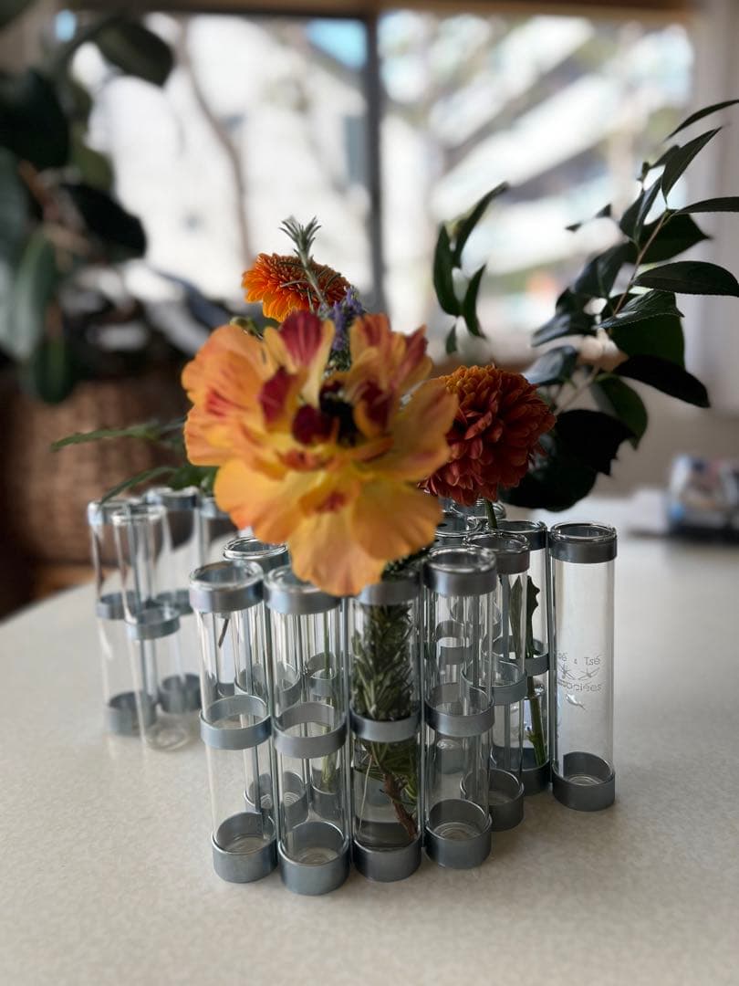 ツェツェ　アソシエ　名品　四月の花器M