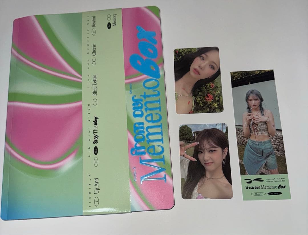 fromis_9 CD4種10枚　直筆サイン特典、フォトカード、ポスター付