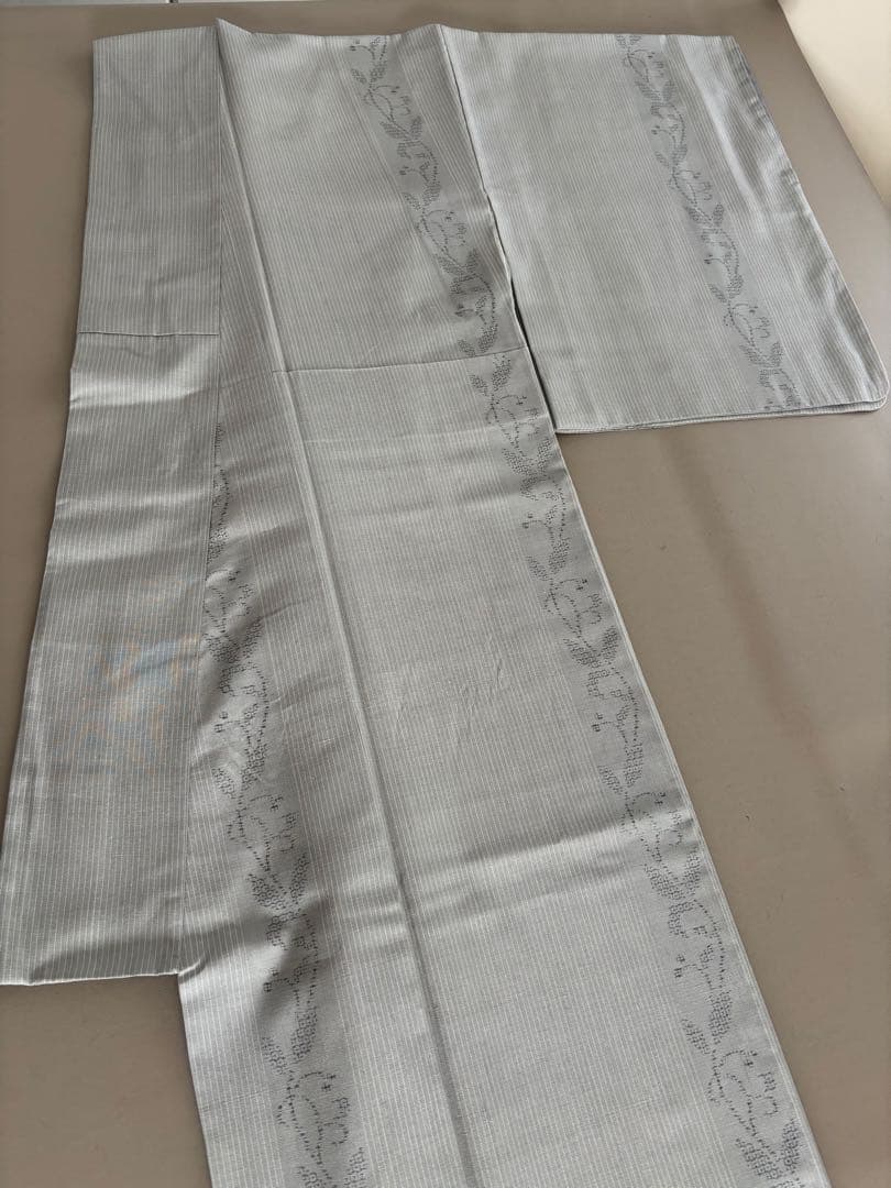 奥順 証紙 はたおり娘 結城紬 ライトグレー 亀甲絣 更紗 80亀甲 極美品