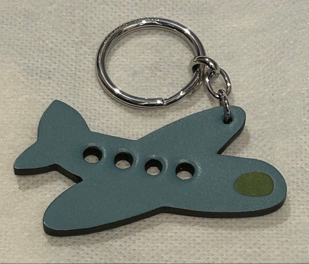 エルメス　キーホルダー　チャーム　飛行機　HERMES