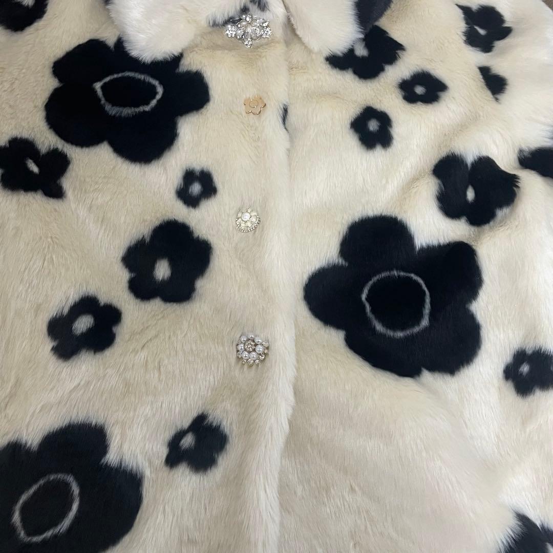 LILY BROWN MARY QUANT マリクワ　ビジュー釦ファーコート