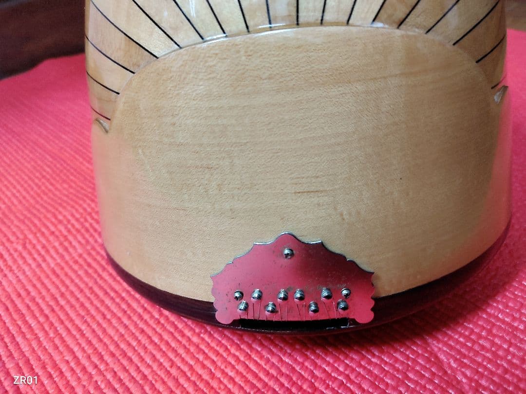 SUZUKIマンドリン　MDー4マンドラ 本体 8弦 ケース付き