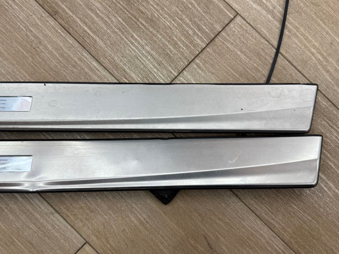 CKV36 スカイラインクーペ 純正オプション イルミネーションスカッフプレート