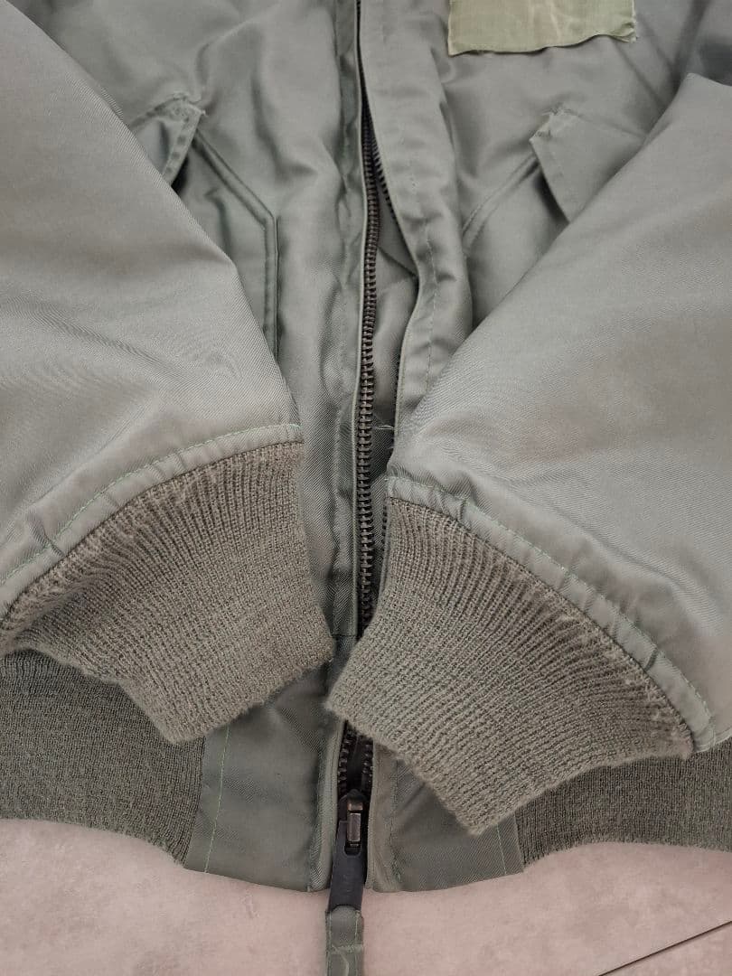 米軍実物 CWU-45/P フライトジャケットMEDIUM(38-40)