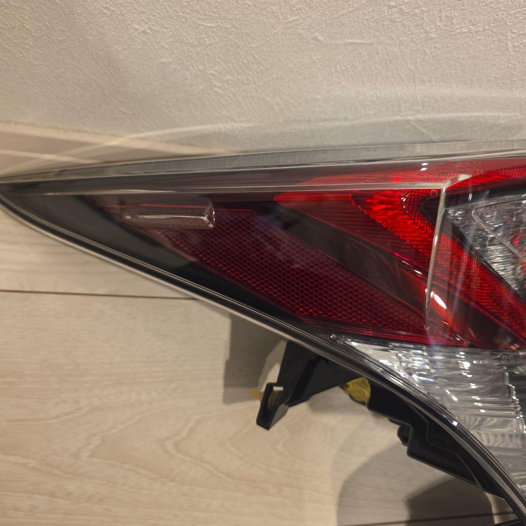 K 様　　　50プリウス前期　テールランプ　フルセット