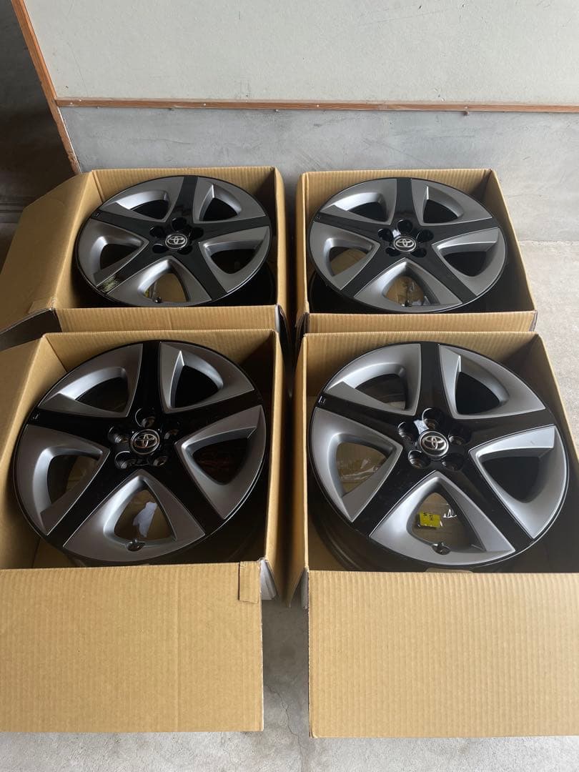【新車外し】プリウス　50系　後期　17×7J 純正アルミホイール