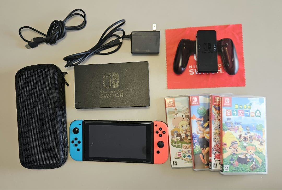 Nintendo Switch スイッチ　本体+ソフト4本+ケース　セット