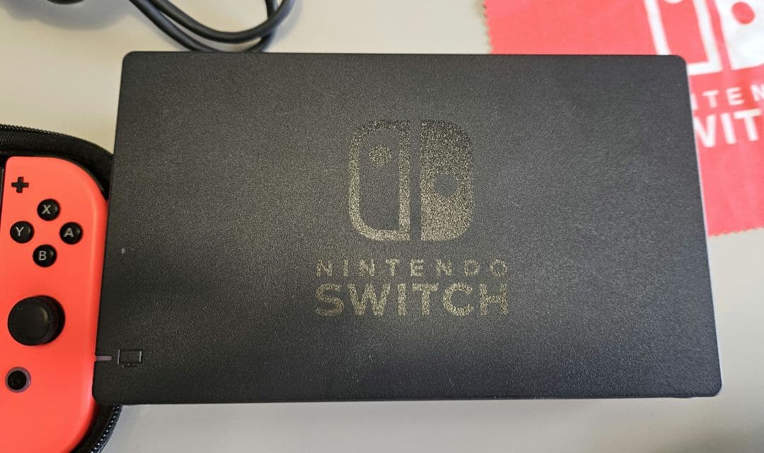 Nintendo Switch スイッチ　本体+ソフト4本+ケース　セット