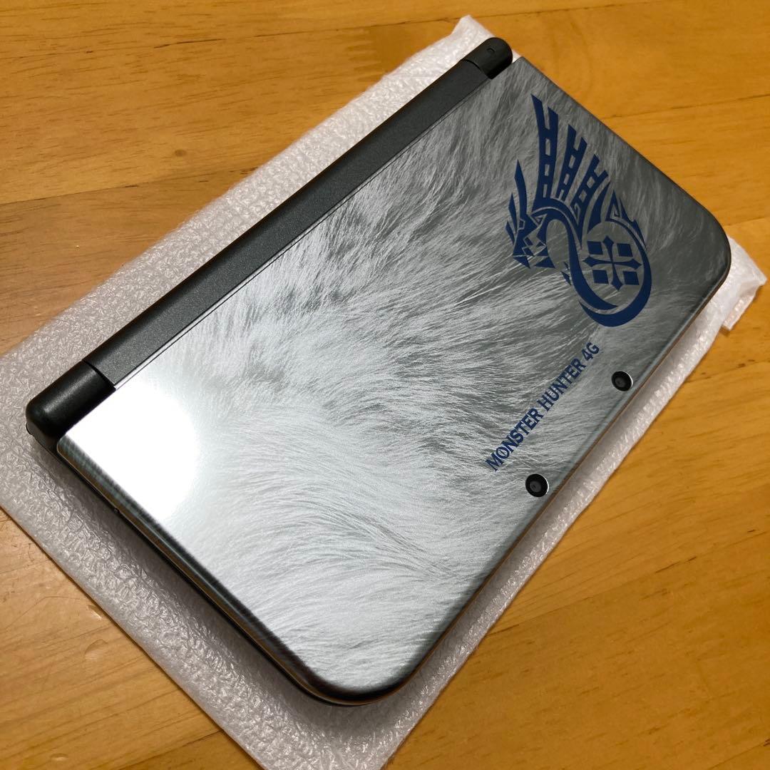 美品CAPCOM モンスターハンター4G スペシャルパック 3DSLL