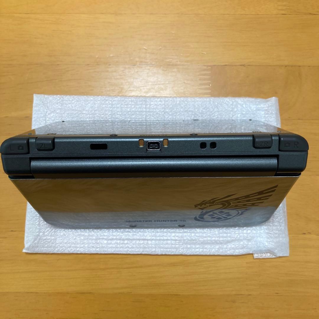 美品CAPCOM モンスターハンター4G スペシャルパック 3DSLL