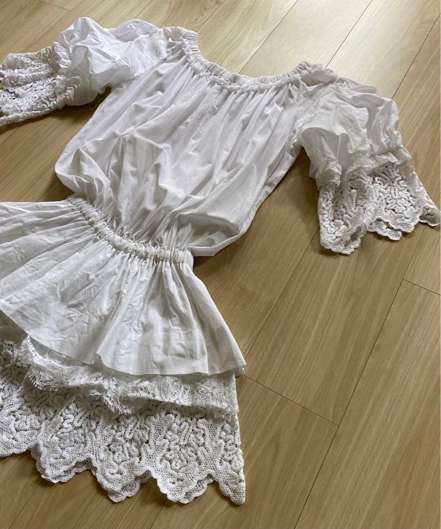 ね*こ様 限定値下げ‼️ドルチェ＆ガッバーナ DOLCE&GABBANA白色シア