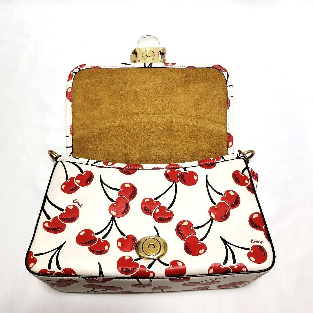 COACH チェリー柄 ショルダーバッグ　ソフトタビー