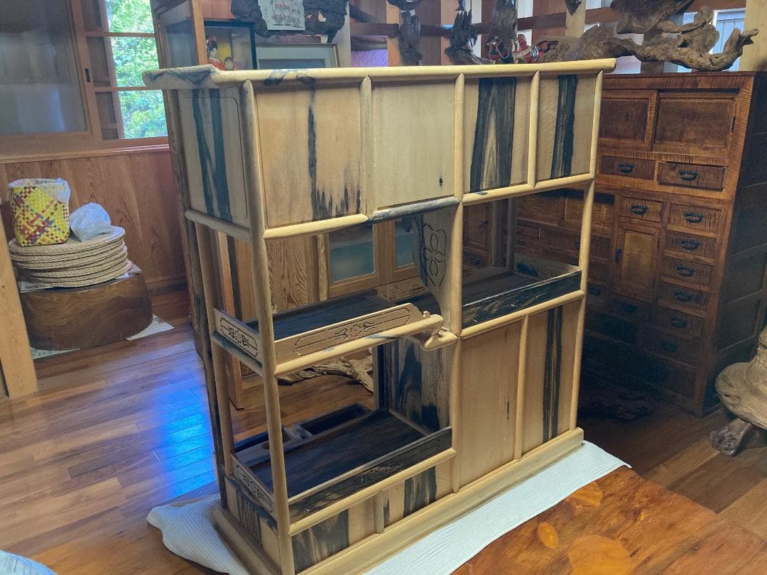 日本のアンティーク 茶箪笥 黒柿材