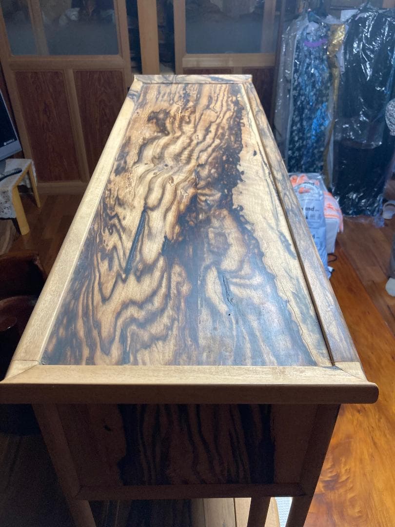 日本のアンティーク 茶箪笥 黒柿材